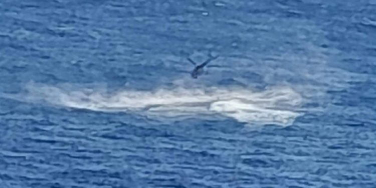 E rëndë në Greqi/ Helikopteri me 4 persona rrëzohet në det