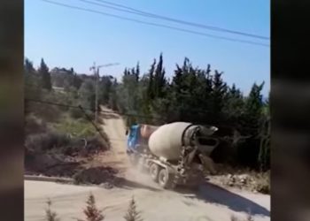 Do shkoni me pushime? Kujdes! Betoni nuk njeh sezon në Dhërmi (VIDEO)