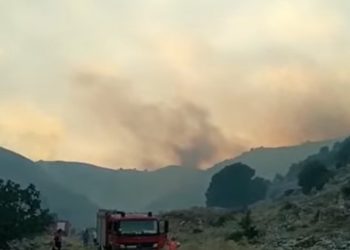 Zjarret në Dropull/ Asfiksohet një banor, do të dërgohet me urgjencë drejt spitalit të Janinës