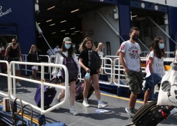 Greqia “hap thesin”, paguan njerëzit të shkojnë të bëjnë pushime. Ja si të aplikoni për të marrë kuponin