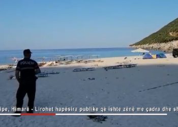 Zaptuan plazhin në Gjipe, nën hetim katër administratorë, hiqen 130 çadra dhe shezlongë