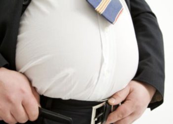 Burra, që truri iu ka marrë formën e barkut