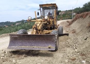 Kantieri i ri për ndërtimin e rrugës që lidh Levan-Tepelenë me parkun arkeologjik të Bylisit (FOTO)