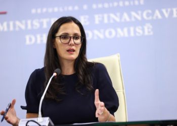 Ministrja e Financave: Mos shikoni çfarë flitet lartë e poshtë, turizmi po rimëkëmb ekonominë shqiptare