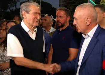 Protesta, Berisha e Meta krah njëri-tjetrit para Kryeministrisë