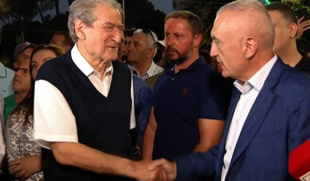 Protesta, Berisha e Meta krah njëri-tjetrit para Kryeministrisë