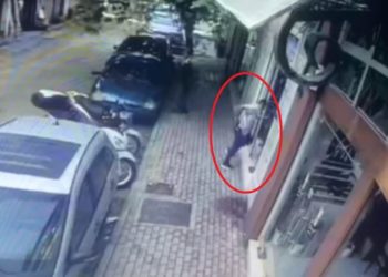 Pamje të rënda/ Shihni vrasësin gjakftohtë se si ekzekutoi vëllain dhe kunatën në Tiranë (VIDEO)