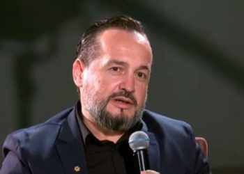 Habit Pastor Akil Pano, merr në mbrojtje Sali Berishën: Goditjet që po merr, të fisnikërojnë