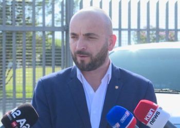 Habit deputeti i PD, thirrje Ambasadave: Mbështesni Gledis Nanon, Rama do përpiqet ta pengojë