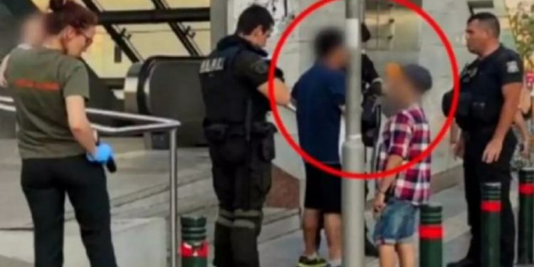 E rëndë në Greqi/ Nënës shqiptare i rrëmbejnë foshnjën 8 muajshe