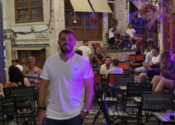 Darkë në Gjirokastër, gazetari befasohet nga fatura që pagoi