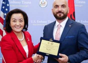 Shkarkimi i Gledis Nanos, reagon ambasada amerikane