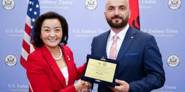 Shkarkimi i Gledis Nanos, reagon ambasada amerikane