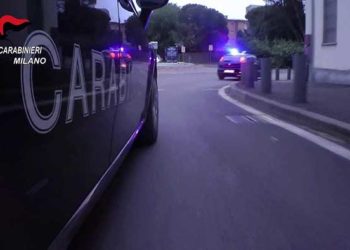 Çmendet shqiptari në Itali, godet me thikë gruan dhe kunatin