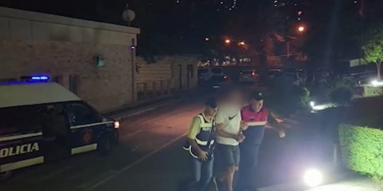 I gjejnë të “bardhë” në makinë, kapet në Gjirokastër i riu nga Tepelena (Emri)