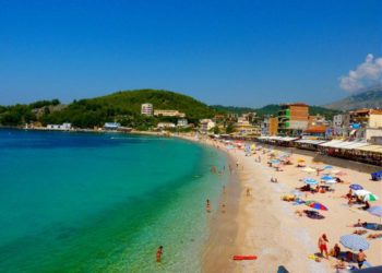 Shpërndanin drogë në lokalet e natës, dy të arrestuar në Himarë