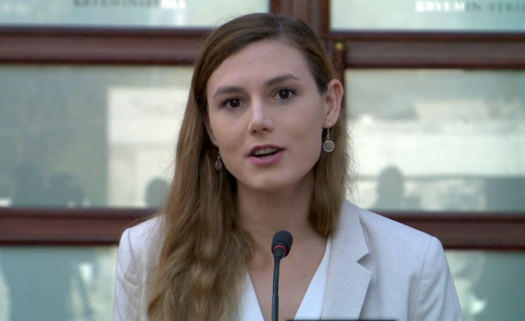 Bora Muzhaqi për Ilir Metën: Mbetje e pafytyrë, Shqipëria s’ka lënë gjë pa të dhënë, nga floriri i zhdukur te karriget…