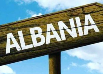 Edison Ypi: Ti që ikën e braktis vendin s’je shqiptar. Je kopil turku