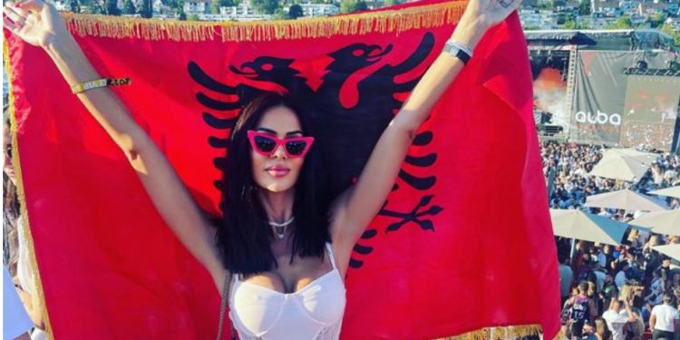 Modelja shqiptare në lidhje me futbollistin serb? Reagime të ashpra në rrjet (FOTO)