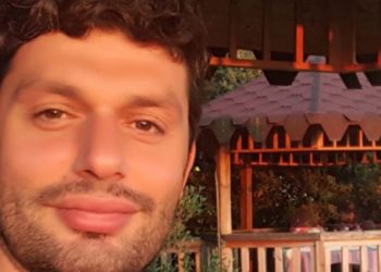 E rëndë/ Gazetari shqiptar ndërron jetë në moshë të re