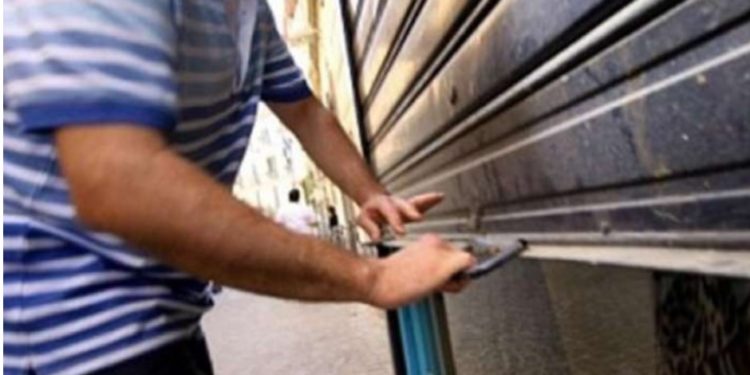 Bizneset e Gjirokastrës ulin qepenat: Të dielën do ta bëjmë pushim!