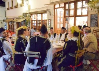 “Iso mbi kalldrëm”-folk dhe turizëm në Gjirokastër