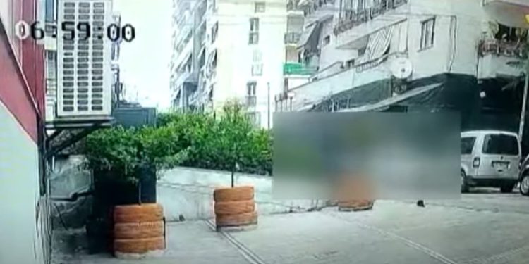 Çudira shqiptare/ I theu këmbët policit për një gjobë makine, prokuroria liron nga akuzat qytetarin: Ishte i nervozuar!