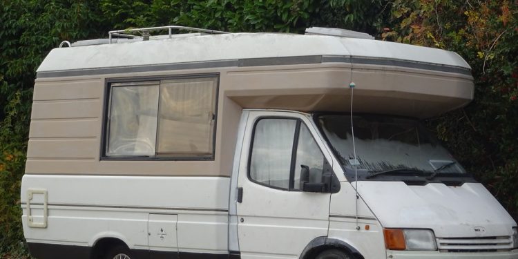 Arrestohet 37-vjeçari në Sarandë, kamperi i vjedhur në Gjermani gjendet në servisin e tij