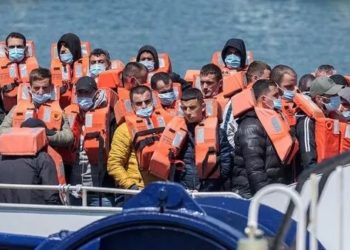 Çmenduri/ Bandat shqiptare bëjnë biznes me funeralin e Mbretëreshës: Merrni pjesë në lamtumirën e fundit