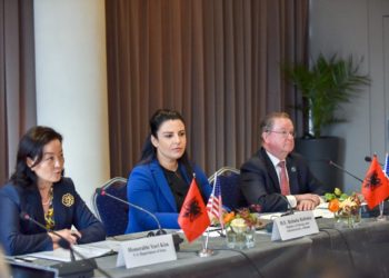 Forumi në Selanik/ Balluku: Në 2030 do jemi eksportues të energjisë. Yuri Kim: Shqipëria do të na surprizojë