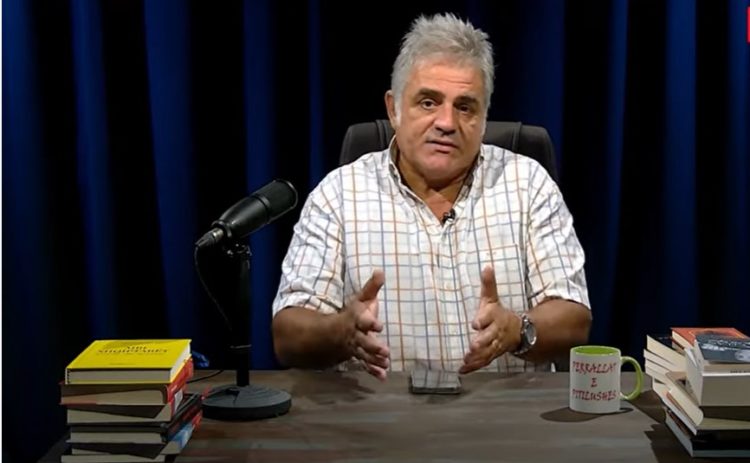 Dritan Hila: Mirela Kumbaro është hero i vërtetë i turizmit shqiptar. Në Greqi e ke shezllonin falas, por të detyrojnë të hash aty. Në Shqipëri merr më shumë sesa paguan (VIDEO)