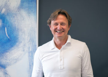 I hapën dyert për ta strehuar, milioneri britanik ndahet nga gruaja për refugjaten ukrainase