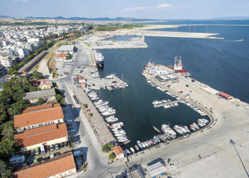 NATO i vë syrin Alexandropoulit për bazë detare në Greqi