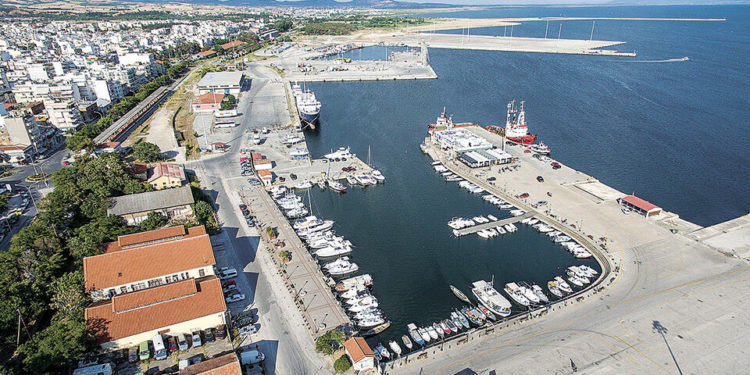 NATO i vë syrin Alexandropoulit për bazë detare në Greqi