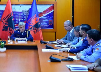 “Mos komandoni nga zyrat, por dilni në terren”, porosia e kreut të ri të Policisë së Shtetit për drejtorët e qarqeve