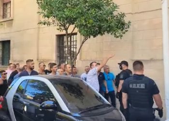 Vrasja e biznesmenit shqiptar në Greqi, familjarët shpërthejnë ndaj autorit: Do kalbesh në burg, do të të q*… aty brenda (VIDEO)