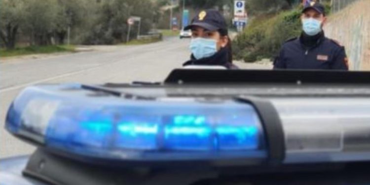 U kap duke vjedhur në banesë teksa pronarët ishin me pushime, arrestohet 30-vjeçari shqiptar