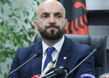 Letra e Gledis Nanos pas shkarkimit: Rëndësi kanë parime!