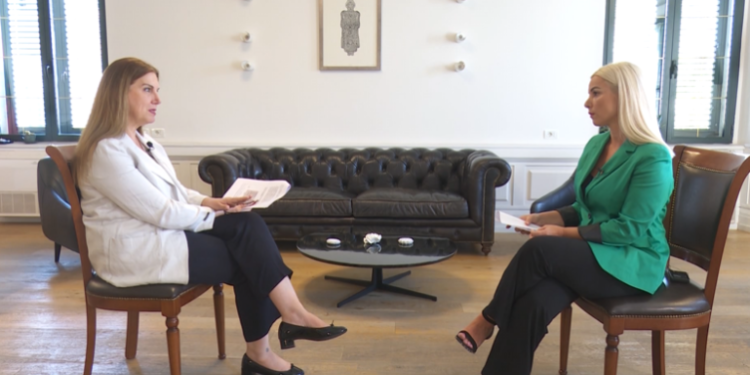 Mirela Kumbaro: Këtë vit 1 milion turistë më shumë se 2019. Hotelet janë prenotuar deri në fund të shtatorit (VIDEO)