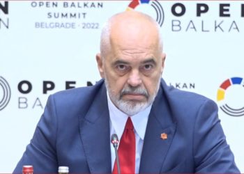 “Ndërprerje e dritave pas orës 10 të mbrëmjes”, Rama: Na pret një dimër i vështirë!