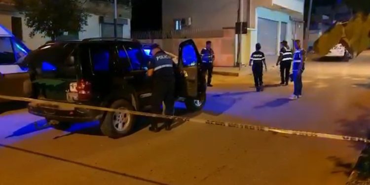 Qëlloi policët në Vlorë, identifikohet autori me 3 emra