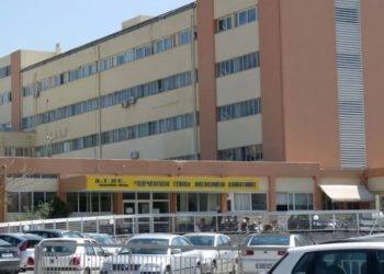 E rëndë në Greqi/ Burri djeg me benzinë gruan, 55-vjeçarja ndërron jetë në spital