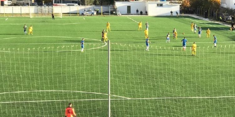 Dhunë në Delvinë, goditet në kokë arbitri