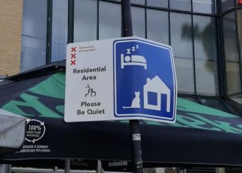 Shqipëria si një çmendinë e madhe