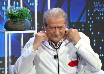 Lapardhaja: Neveri për “demokratët” që janë duke u zvarritur para një plaku komunist, i cili ka mbajtur peng PD-në