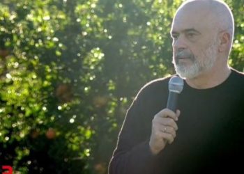 Rama sulmon analistët nga Dropulli: Mezi po pres Akademinë e Barinjve. T’i fusim edhe ata, zvarranikë të ekraneve të natës