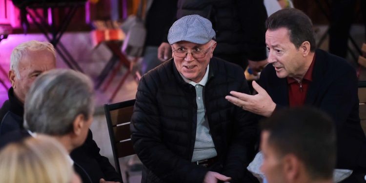 Ylli Asllani rrëfen bisedën në kafe: Shkrimtari i tha Berishës se PD Gjirokastër ka pasur më shumë intelektualë se PS-ja