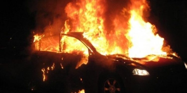 Digjet një makinë në Tepelenë, të dhënat e para