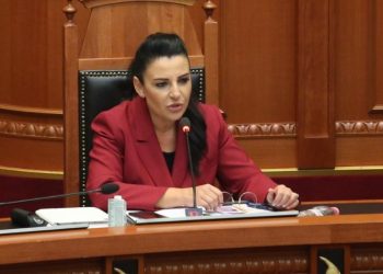 Balluku: Ne u themi qytetarëve mbyllni derën e frigoriferit, opozita e rublave i thotë mos kurseni. Jeni arrogantë