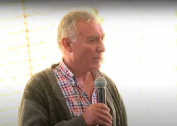 Socialisti nga Memaliaj ankohet te Berisha: Djali më kërkon 1 mijë lekë për kafe, këtu rinia mbahet nga pensionistët. Ramës i ra bingo. Ti je burrë i mirë bën për popullin